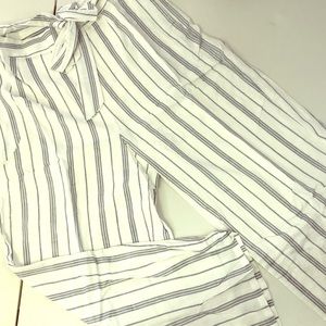 Promesa White W/ Blue Stripes Wide Cropped Pants